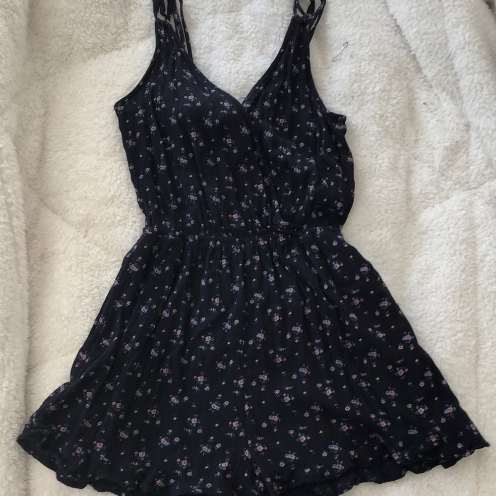 Floral surplice flowy romper